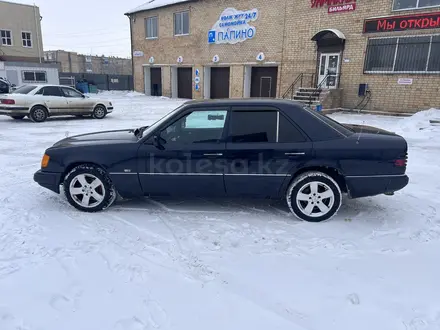 Mercedes-Benz E 280 1993 года за 1 700 000 тг. в Караганда – фото 4