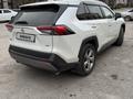 Toyota RAV4 2021 годаfor15 500 000 тг. в Шымкент – фото 6