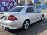 Mercedes-Benz C 240 2003 годаүшін2 800 000 тг. в Павлодар – фото 2