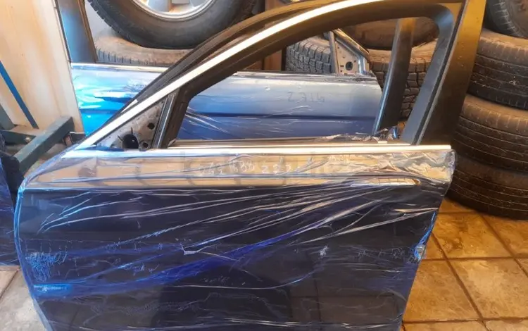 Дверь передняя BMW F01/02 7-series за 60 000 тг. в Астана
