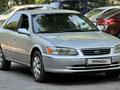 Toyota Camry 2001 годаүшін4 000 000 тг. в Алматы – фото 2