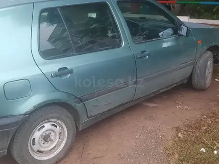 Volkswagen Golf 1994 года за 700 000 тг. в Семей – фото 4