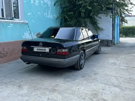 Mercedes-Benz E 320 1994 года за 2 999 999 тг. в Туркестан – фото 7