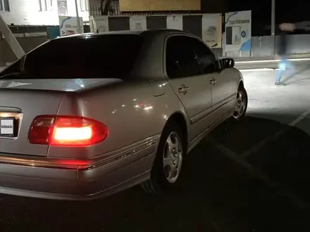 Mercedes-Benz E 280 2000 года за 5 500 000 тг. в Шымкент – фото 13