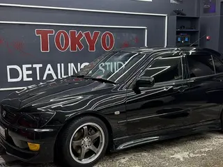 Lexus IS 200