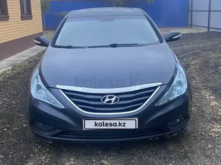 Hyundai Sonata 2010 года за 3 500 000 тг. в Атырау – фото 5