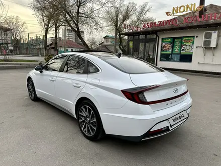 Hyundai Sonata 2022 года за 13 300 000 тг. в Алматы – фото 5