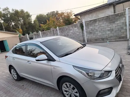 Hyundai Accent 2019 года за 7 100 000 тг. в Алматы – фото 2