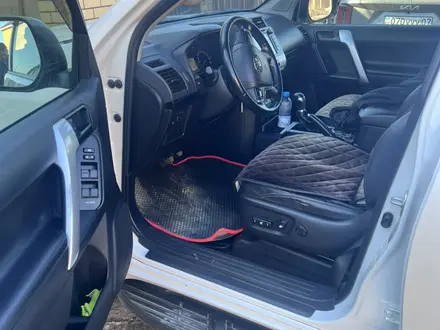 Toyota Land Cruiser Prado 2018 года за 23 200 000 тг. в Уральск – фото 14