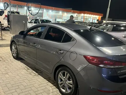 Hyundai Elantra 2017 года за 4 500 000 тг. в Актау