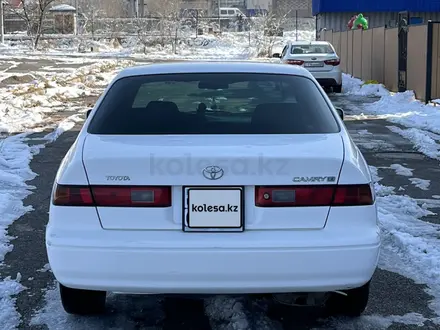 Toyota Camry 1999 года за 3 500 000 тг. в Алматы – фото 6