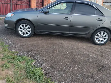 Toyota Camry 2005 года за 4 500 000 тг. в Уральск – фото 2