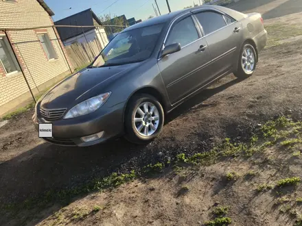 Toyota Camry 2005 года за 4 500 000 тг. в Уральск – фото 3