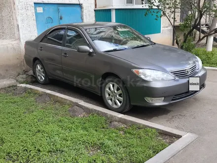 Toyota Camry 2005 года за 4 500 000 тг. в Уральск – фото 9