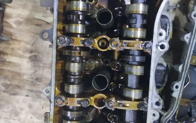 Головы на двигатель 2 Gr fe за 1 000 тг. в Алматы