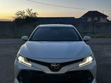 Toyota Camry 2019 годаfor14 200 000 тг. в Тараз – фото 2
