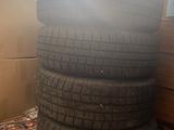 Оригинальные диски Toyota + зимняя резина шины 205/65 R15 за 180 000 тг. в Астана – фото 2