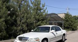 Lincoln Town Car 2004 года за 7 000 000 тг. в Алматы
