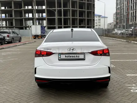 Hyundai Accent 2021 года за 8 490 000 тг. в Атырау – фото 4