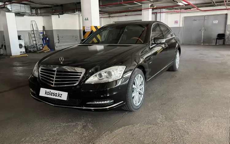 Mercedes-Benz S 500 2012 годаfor8 000 000 тг. в Астана