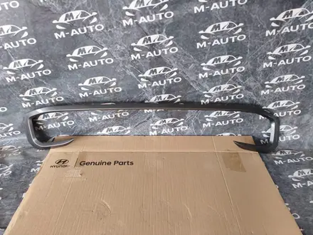 Молдинг переднего бампера серый новый ОРИГИНАЛ SPORTAGE NQ5 X-LINE (21-25) за 50 000 тг. в Шымкент