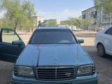 Mercedes-Benz C 200 1996 годаfor2 500 000 тг. в Караганда – фото 2