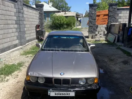 BMW 520 1990 года за 600 000 тг. в Алматы – фото 2