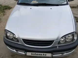 Toyota Avensis, 1998