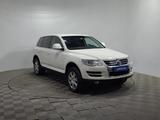 Volkswagen Touareg 2007 года за 5 990 000 тг. в Алматы – фото 3