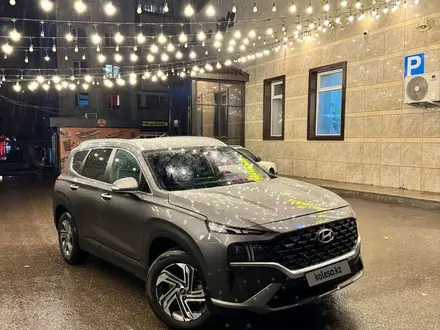 Hyundai Santa Fe 2021 года за 17 000 000 тг. в Караганда – фото 4