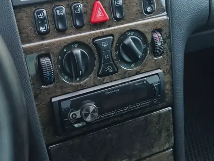 Mercedes-Benz E 280 1999 года за 3 700 000 тг. в Караганда – фото 23
