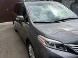 Toyota Sienna 2015 года за 17 200 000 тг. в Павлодар