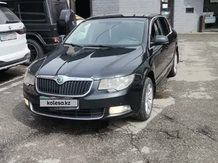 Skoda Superb 2013 года за 4 000 000 тг. в Алматы – фото 4