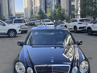 Mercedes-Benz E 320