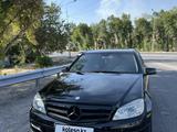 Mercedes-Benz C 200 2010 года за 2 500 000 тг. в Тараз – фото 2