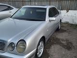 Mercedes-Benz E 230 1997 года за 2 700 000 тг. в Кокшетау – фото 2