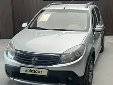 Renault Sandero Stepway, 2013