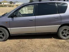Toyota Picnic, 1996