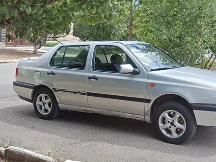 Volkswagen Vento 1993 года за 850 000 тг. в Шымкент – фото 3