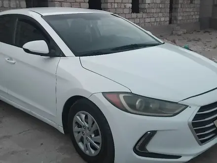 Hyundai Elantra 2018 года за 3 900 000 тг. в Атырау