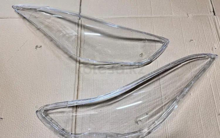 Стекло фары на HYUNDAI ELANTRA 2013 год и выше за 15 000 тг. в Алматы