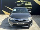 Toyota Camry 2014 года за 8 000 000 тг. в Атырау – фото 2