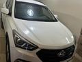 Hyundai Santa Fe 2017 года за 6 800 000 тг. в Актобе