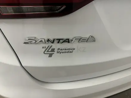 Hyundai Santa Fe 2017 года за 6 800 000 тг. в Актобе – фото 5