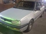 Volkswagen Golf 1994 годаүшін1 400 000 тг. в Астана