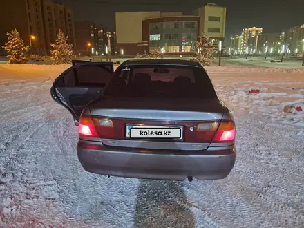 Mazda 323 1994 года за 1 800 000 тг. в Петропавловск – фото 4