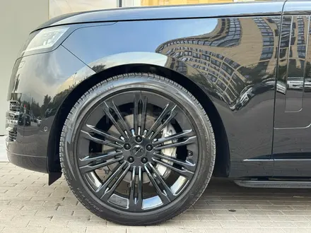 Land Rover Range Rover 2022 года за 64 900 000 тг. в Алматы – фото 8
