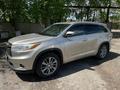 Toyota Highlander 2015 годаүшін14 400 000 тг. в Семей