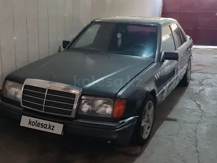 Mercedes-Benz E 230 1990 года за 1 000 000 тг. в Шымкент