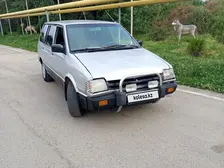 Mitsubishi Space Wagon, 1989